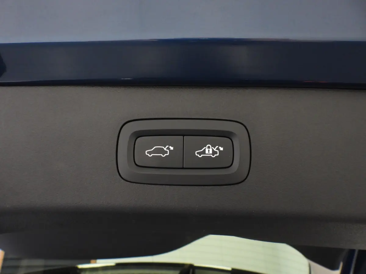 1.5 PHEV BlackEdition NAVI/360CAM/SCHUIFDAK/LED/20"LMV!