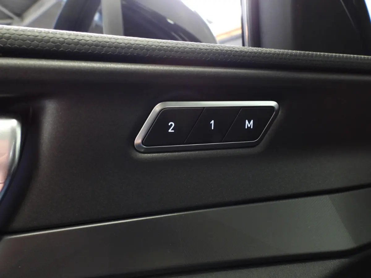 1.5 PHEV BlackEdition NAVI/360CAM/SCHUIFDAK/LED/20"LMV!