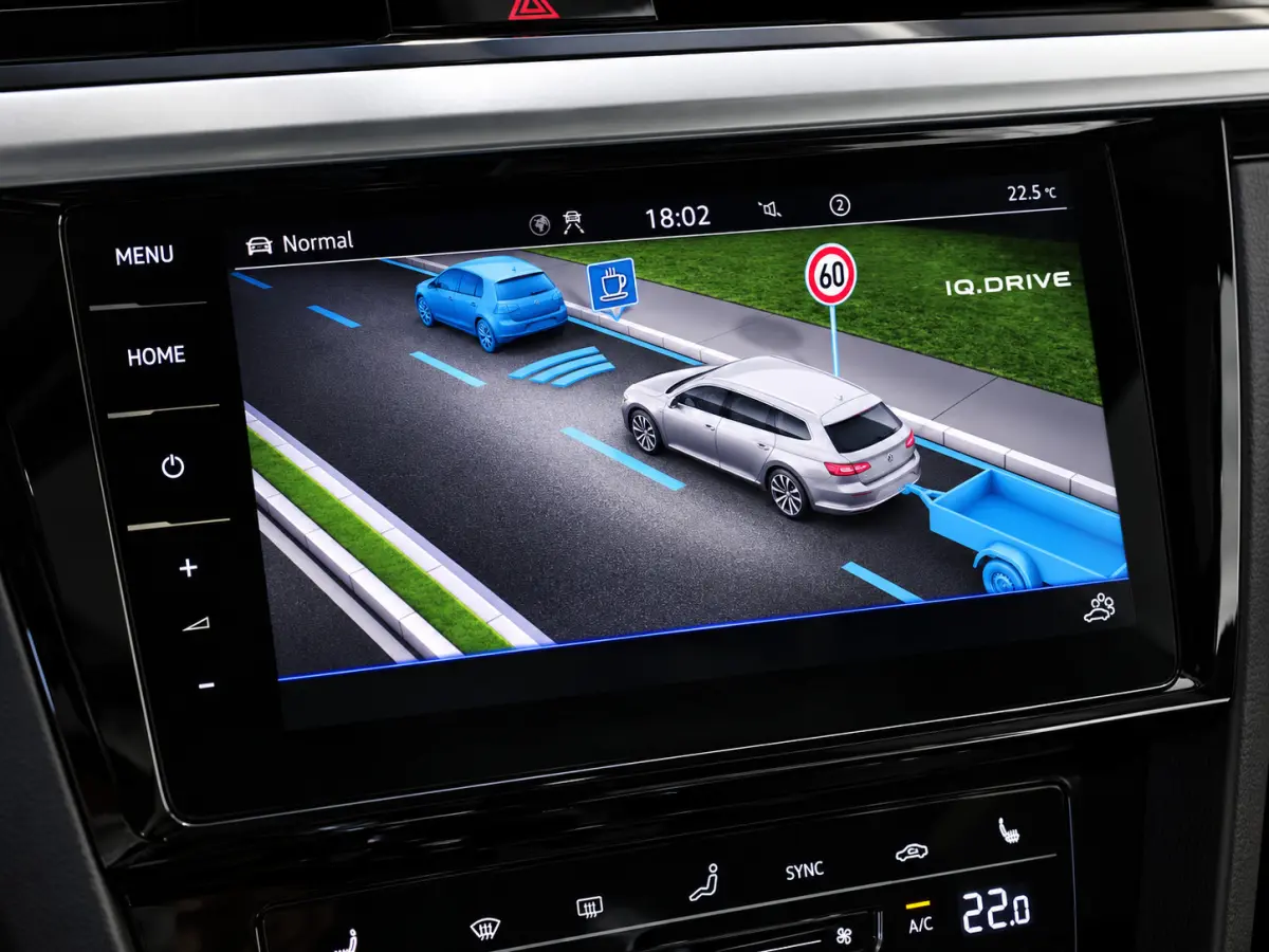 1.4 TSI eHybrid R-Line | Panoramadak | Stoelmassage | Trekhaak