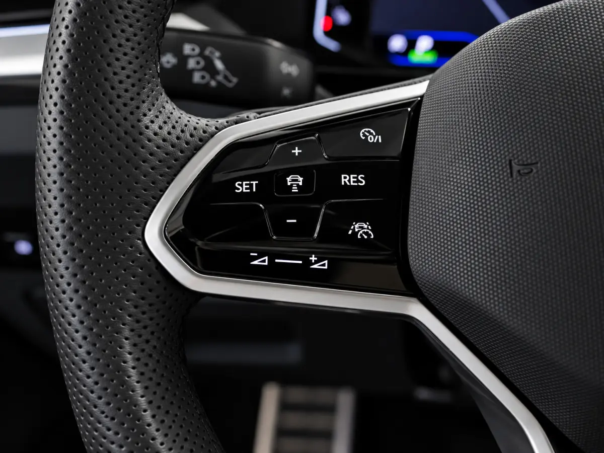 1.4 TSI eHybrid R-Line | Panoramadak | Stoelmassage | Trekhaak
