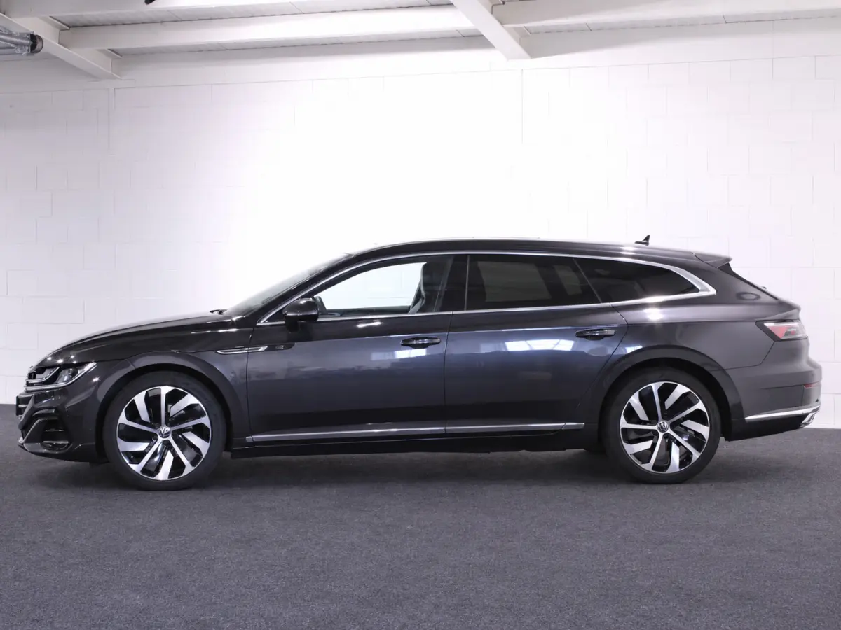 1.4 TSI eHybrid R-Line | Panoramadak | Stoelmassage | Trekhaak