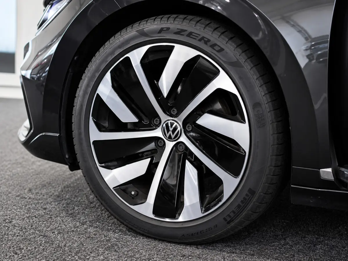 1.4 TSI eHybrid R-Line | Panoramadak | Stoelmassage | Trekhaak