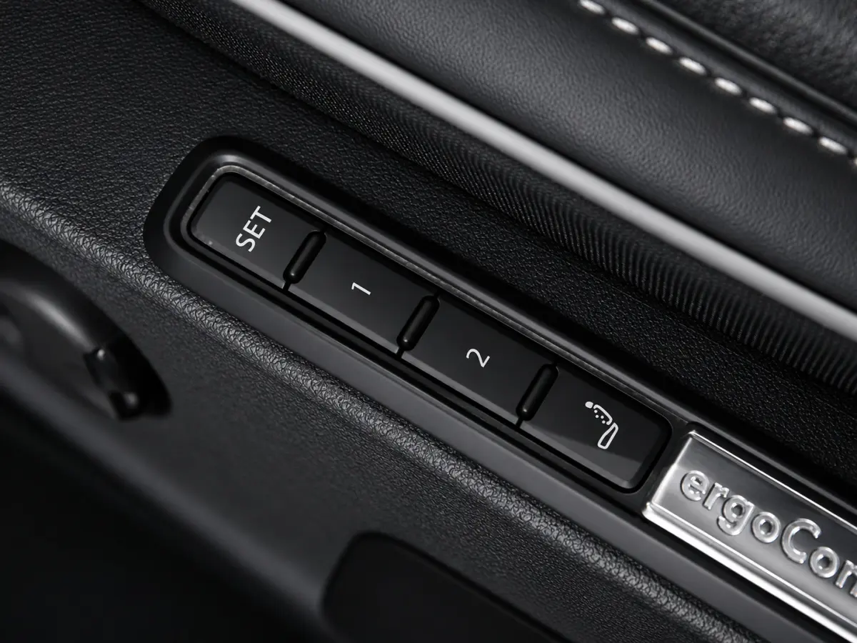 1.4 TSI eHybrid R-Line | Panoramadak | Stoelmassage | Trekhaak