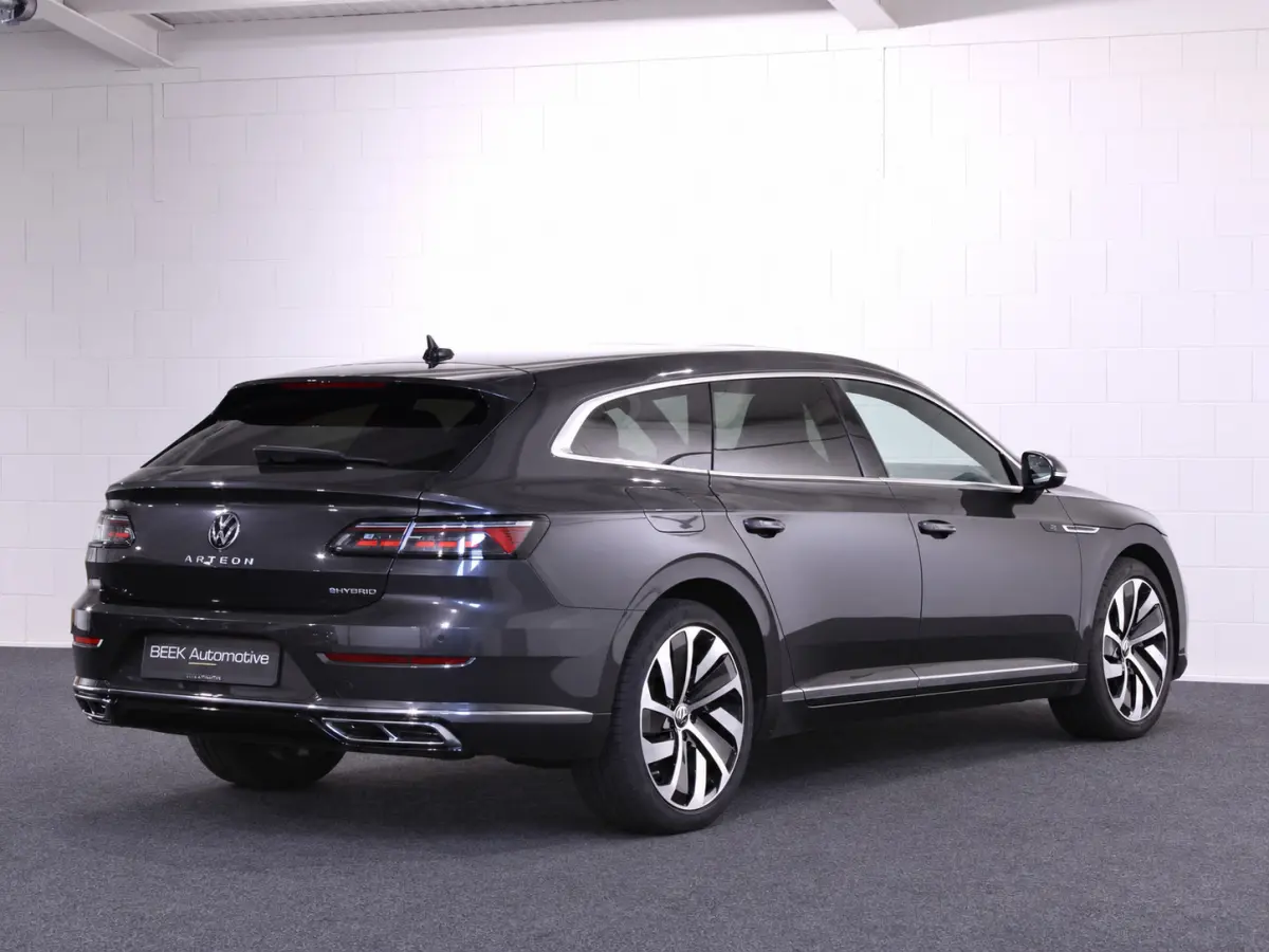 1.4 TSI eHybrid R-Line | Panoramadak | Stoelmassage | Trekhaak