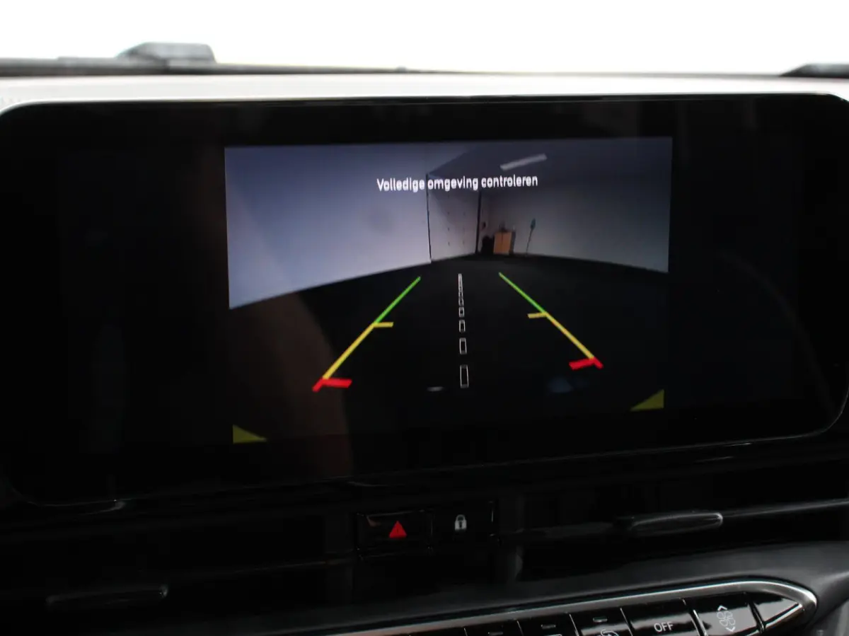 Berline 42 kWh Automaat Climate control Cruise control Achteruitrijcamera Led Navigatie Apple Carplay/ Android Auto Lichtmetalen velgen Stoelverwarming