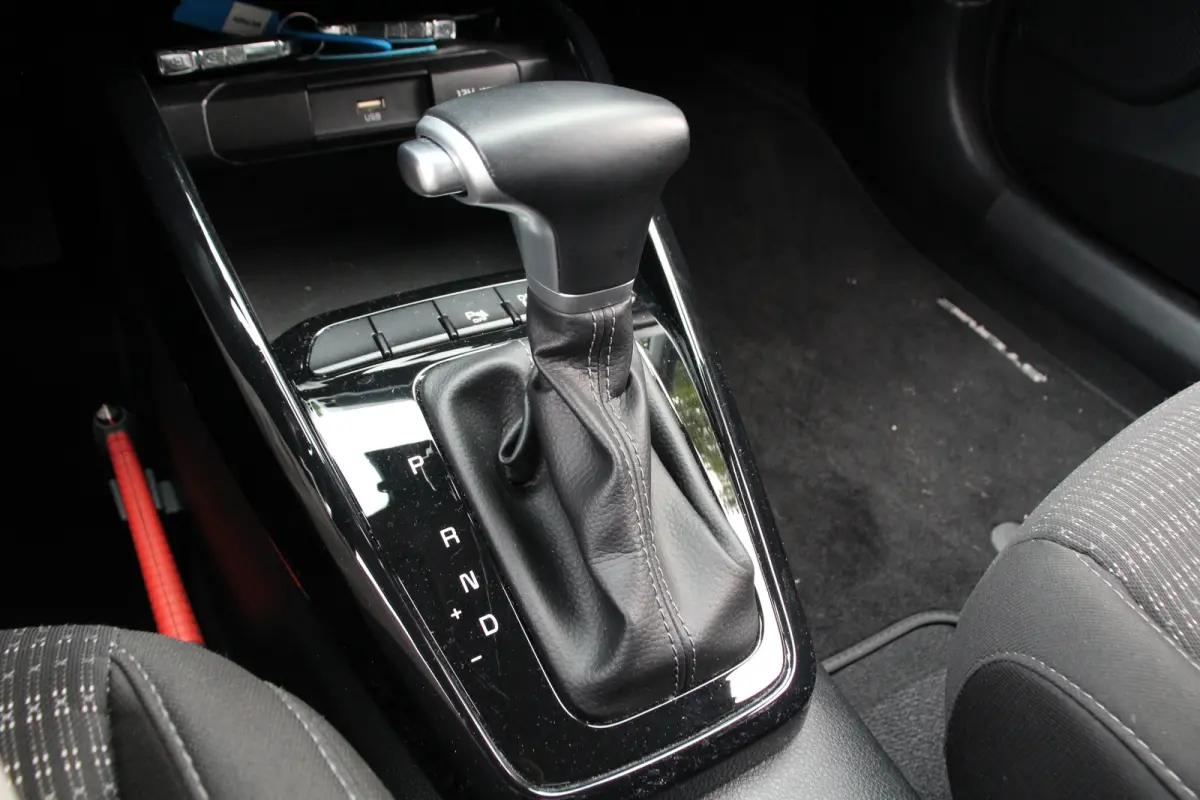 1.0 T-GDi MHEV DynamicPlusLine AUTOMAAT | CAPLAY / ANDROID AUTO | CAMERA | CRUISE CONTROL | CLIMATE CONTROL | DEALER OH!