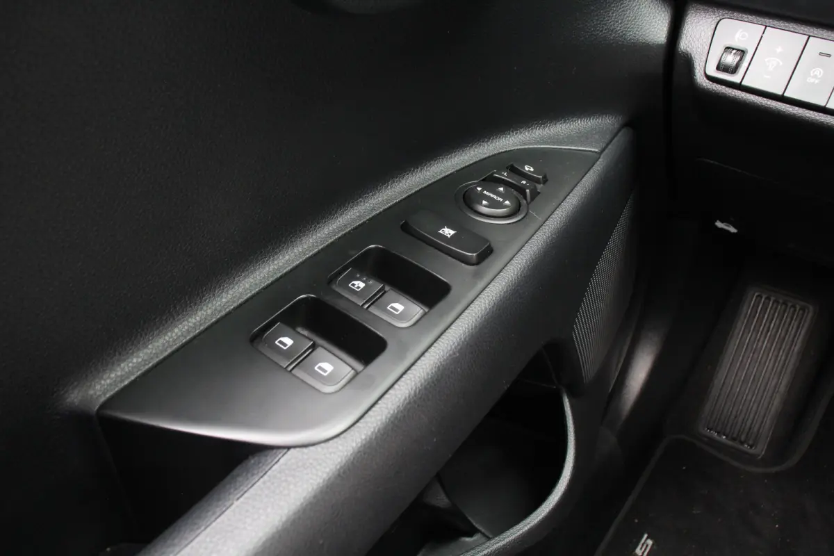 1.0 T-GDi MHEV DynamicPlusLine AUTOMAAT | CAPLAY / ANDROID AUTO | CAMERA | CRUISE CONTROL | CLIMATE CONTROL | DEALER OH!