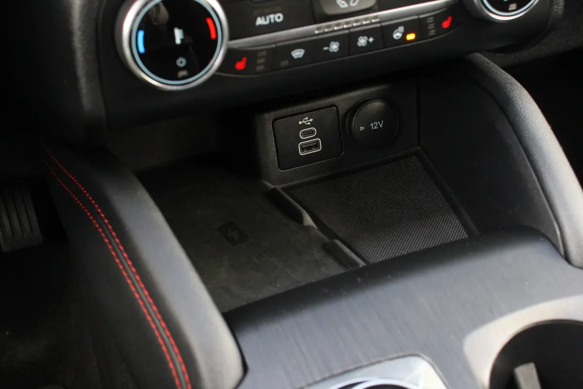 2.5 PHEV ST-Line | Achterbank verwarmd | Achteruitrijcamera | Apple Carplay/Android Auto|telefoonintegratie premium