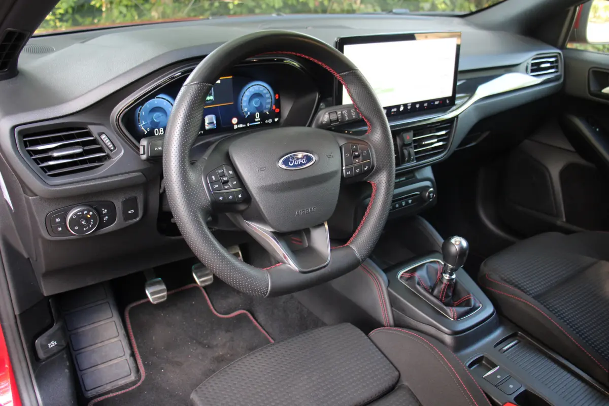 1.0 EcoBoost Hybrid ST Line X | PANO DAK | GROOT SCHERM | 19'' LMV | CARPLAY | STOELVERWARMING | CAMERA | DEALER OH