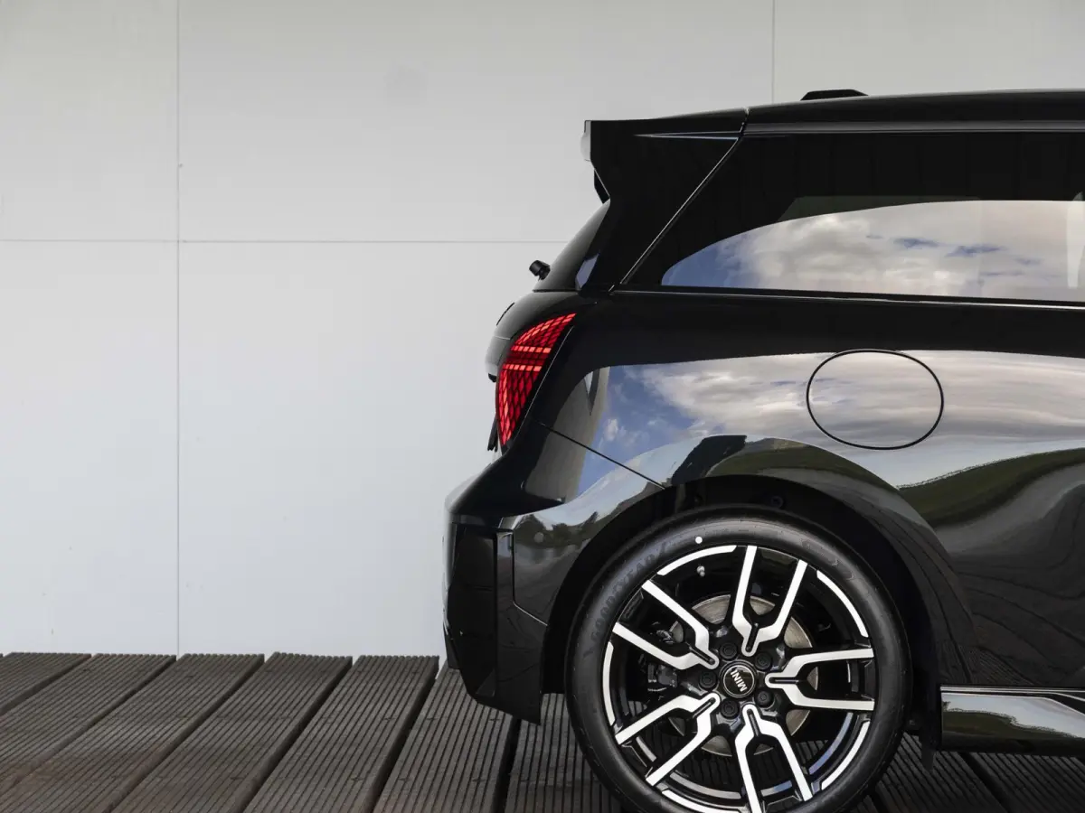 Cooper E | John Cooper Works Uitvoering + Pakket M