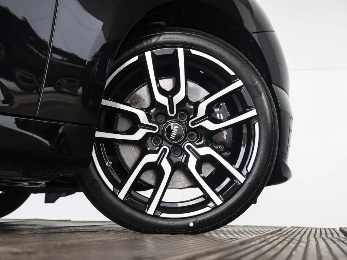 Cooper E | John Cooper Works Uitvoering + Pakket M