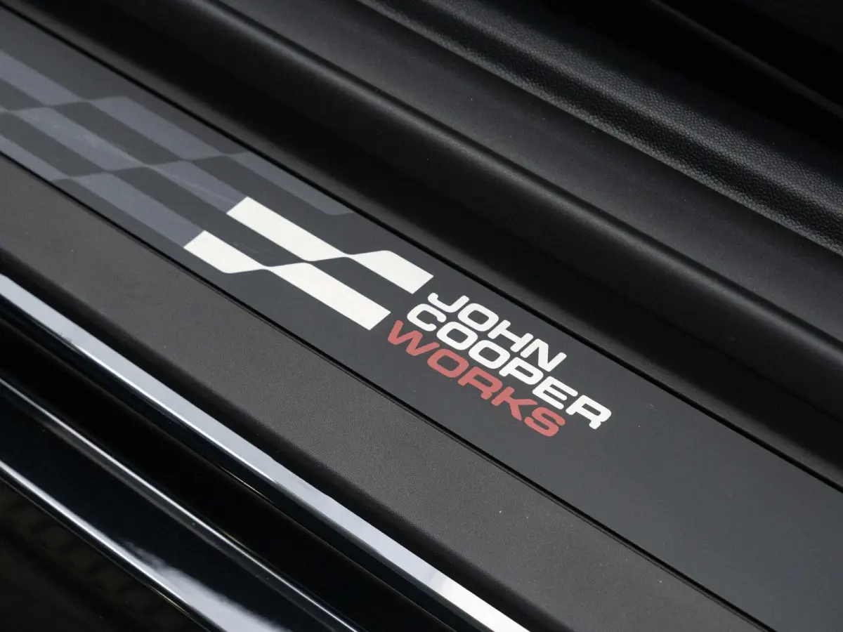 Cooper E | John Cooper Works Uitvoering + Pakket M