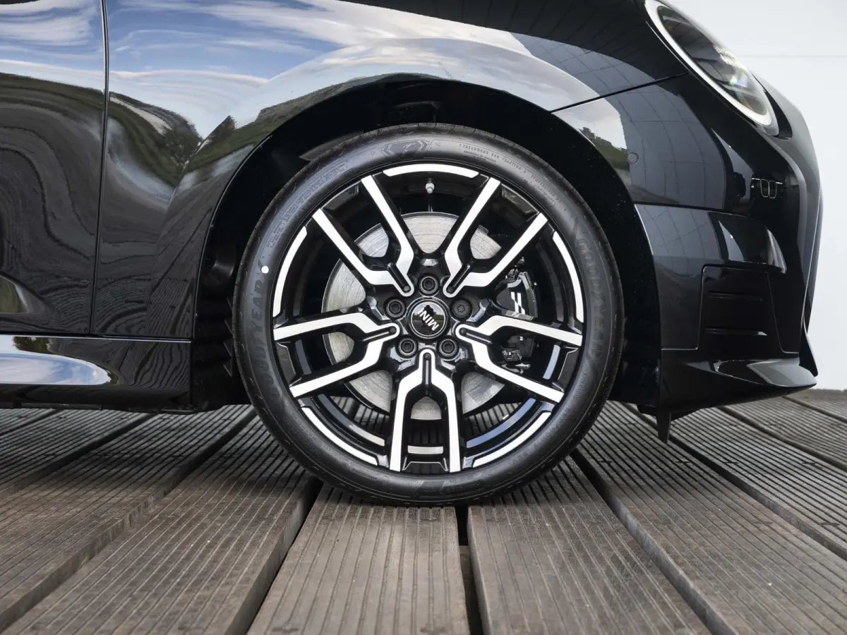 Cooper E | John Cooper Works Uitvoering + Pakket M