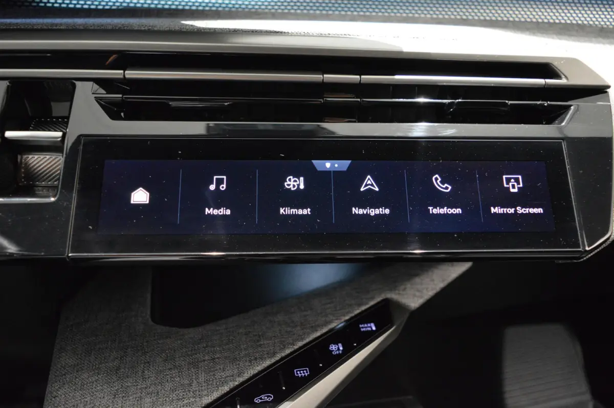 1.2 Hybrid 136 GT | Camera | Navigatie | Climate control | Apple Carplay/Android Auto