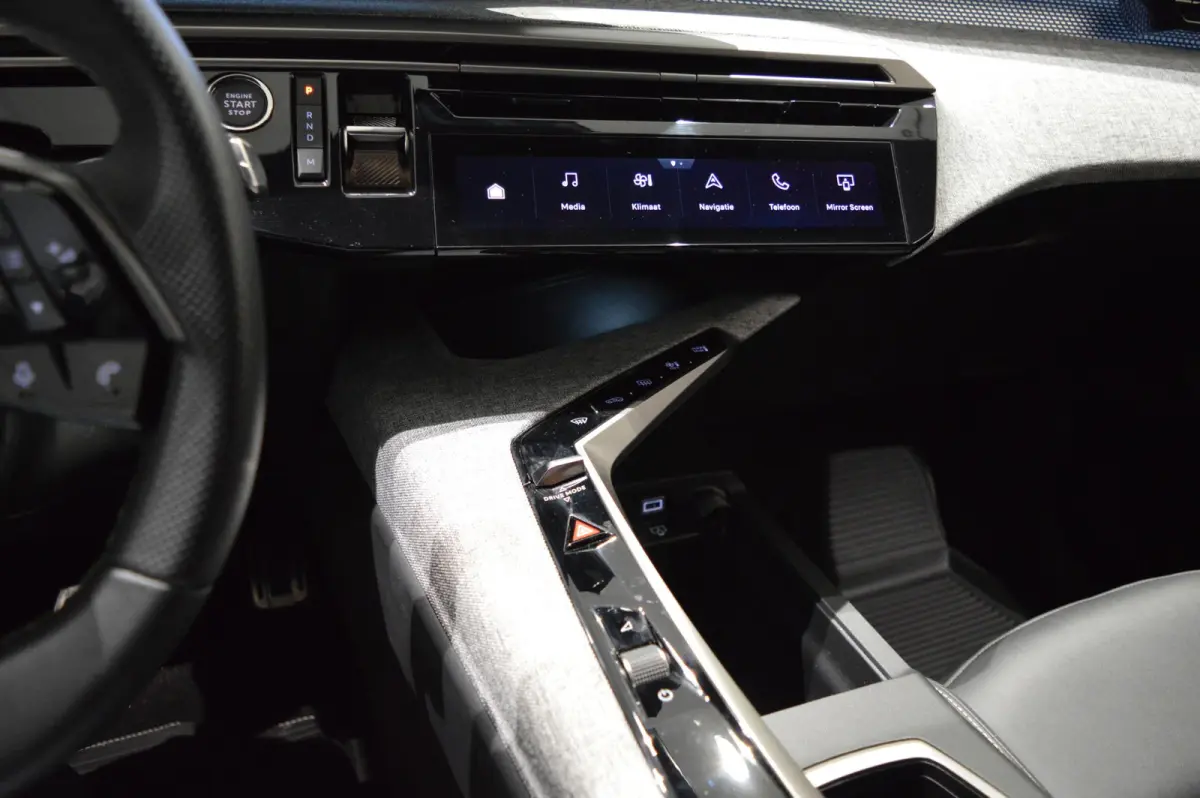 1.2 Hybrid 136 GT | Camera | Navigatie | Climate control | Apple Carplay/Android Auto