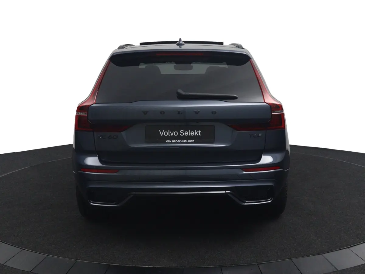 T6 AWD Ultra Black Edition | SoH 100% | Luchtvering | Trekhaak | Snel Beschikbaar | Harman/Kardon |