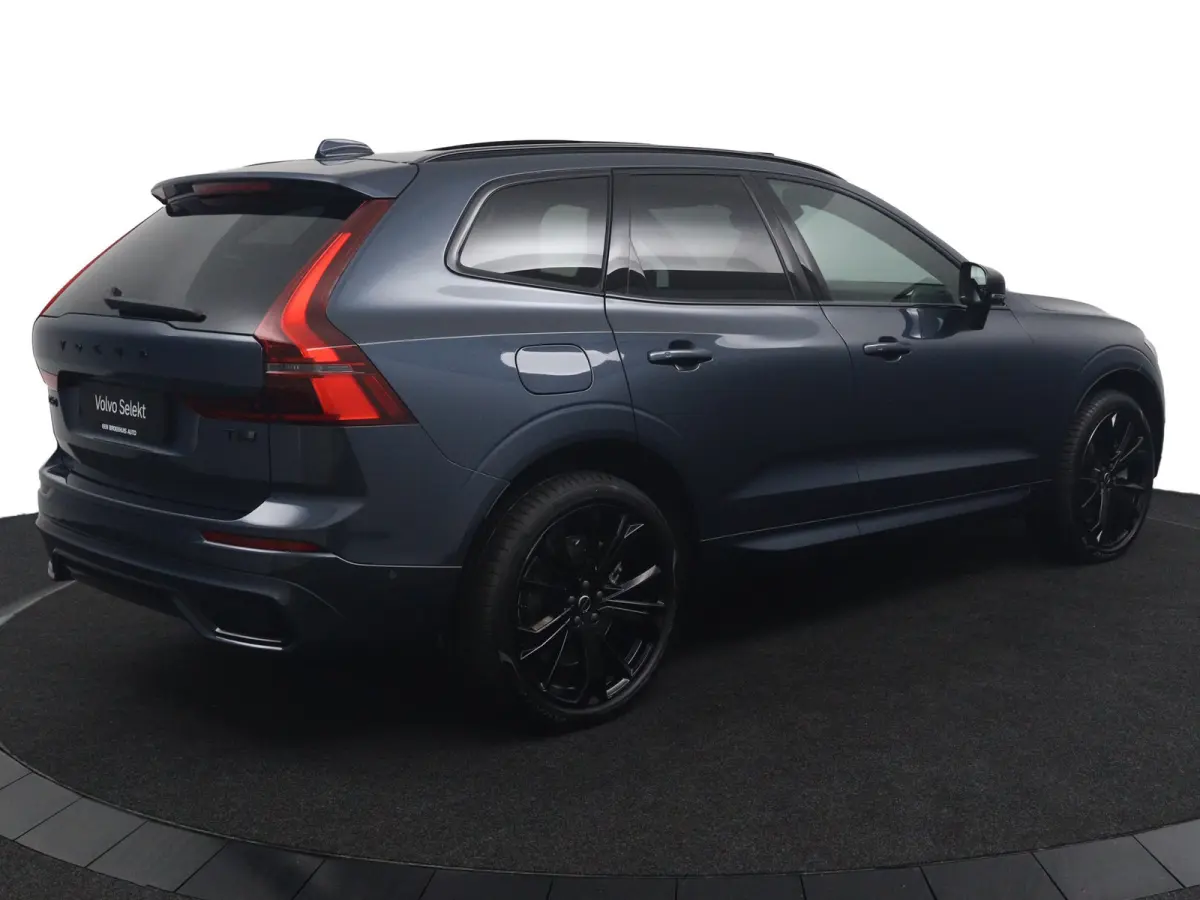 T6 AWD Ultra Black Edition | SoH 100% | Luchtvering | Trekhaak | Snel Beschikbaar | Harman/Kardon |