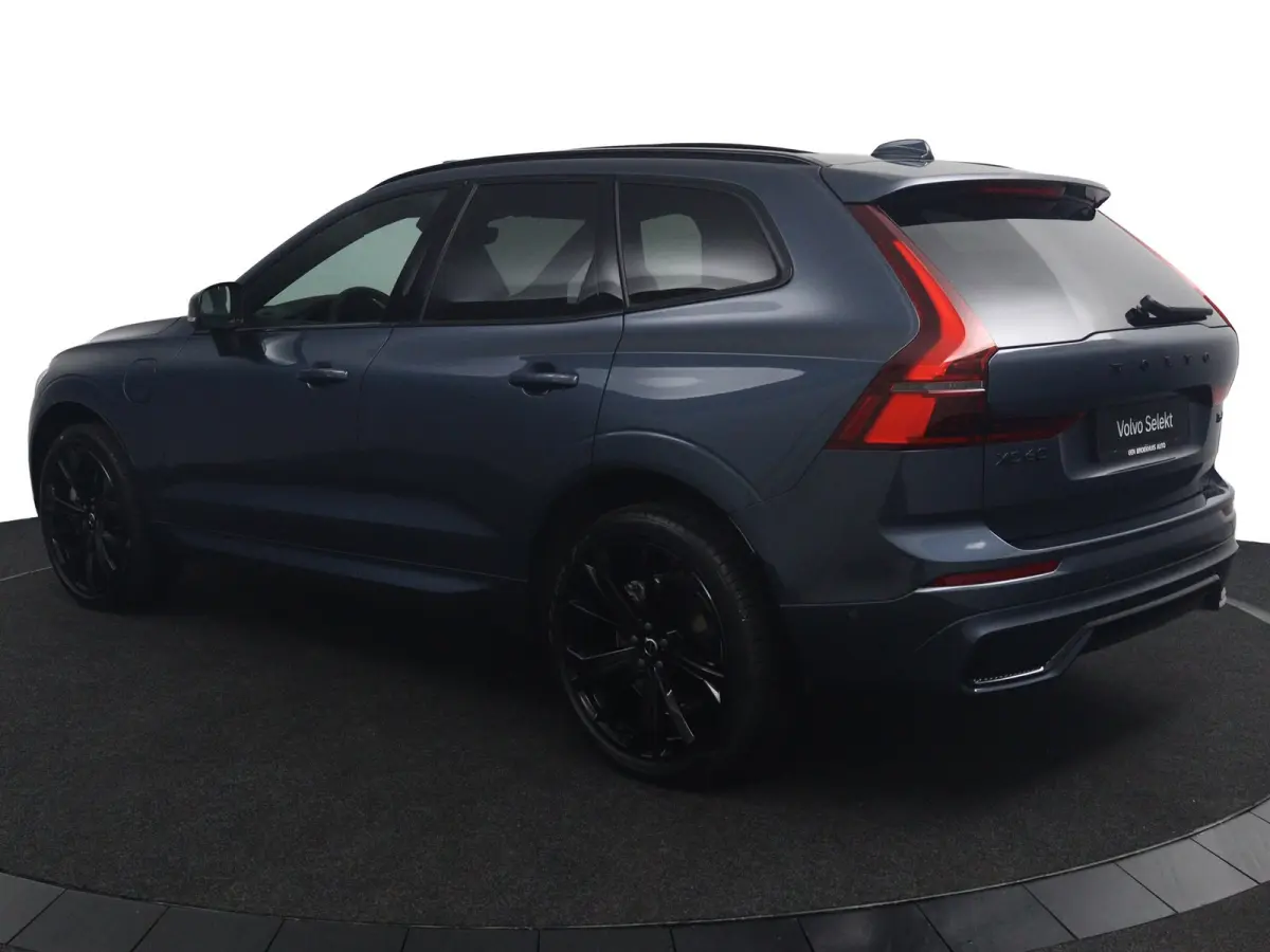 T6 AWD Ultra Black Edition | SoH 100% | Luchtvering | Trekhaak | Snel Beschikbaar | Harman/Kardon |