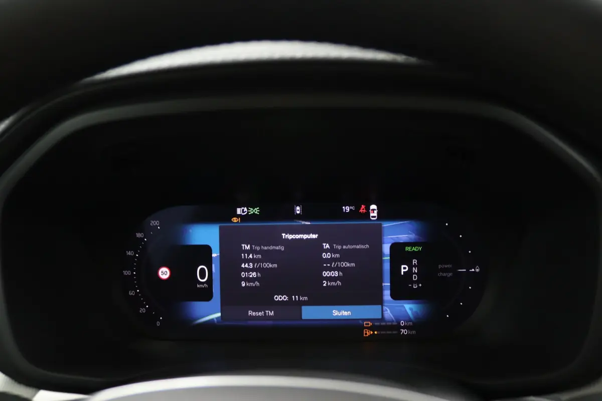 T6 AWD Ultra Black Edition | SoH 100% | Luchtvering | Trekhaak | Snel Beschikbaar | Harman/Kardon |
