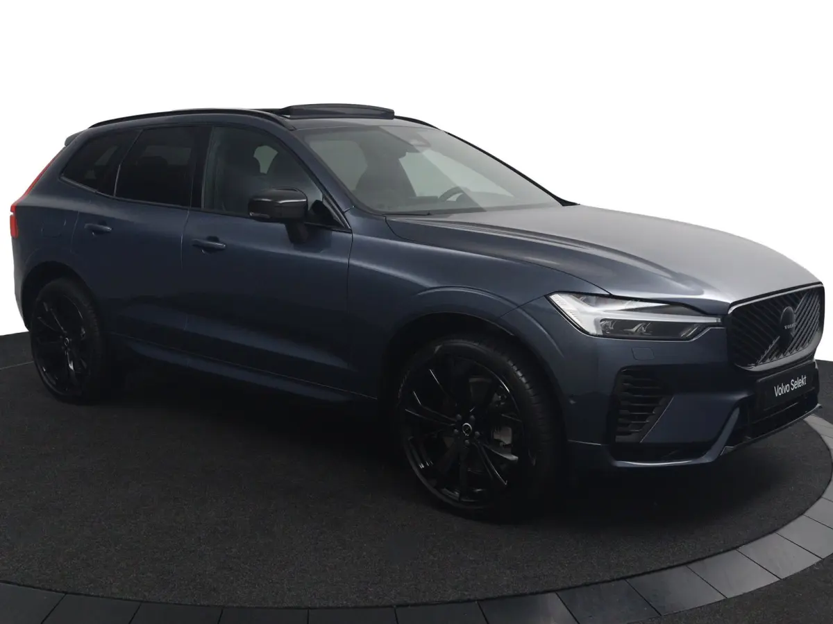T6 AWD Ultra Black Edition | SoH 100% | Luchtvering | Trekhaak | Snel Beschikbaar | Harman/Kardon |