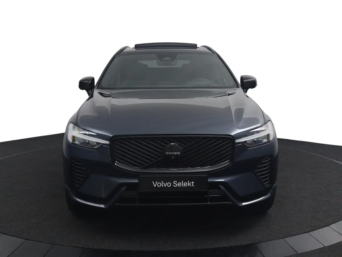 T6 AWD Ultra Black Edition | SoH 100% | Luchtvering | Trekhaak | Snel Beschikbaar | Harman/Kardon |
