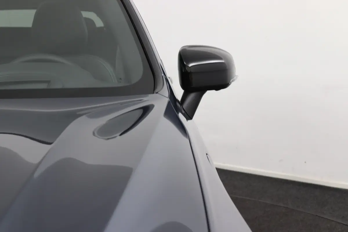 T6 AWD Ultra Black Edition | SoH 100% | Luchtvering | Trekhaak | Snel Beschikbaar | Harman/Kardon |