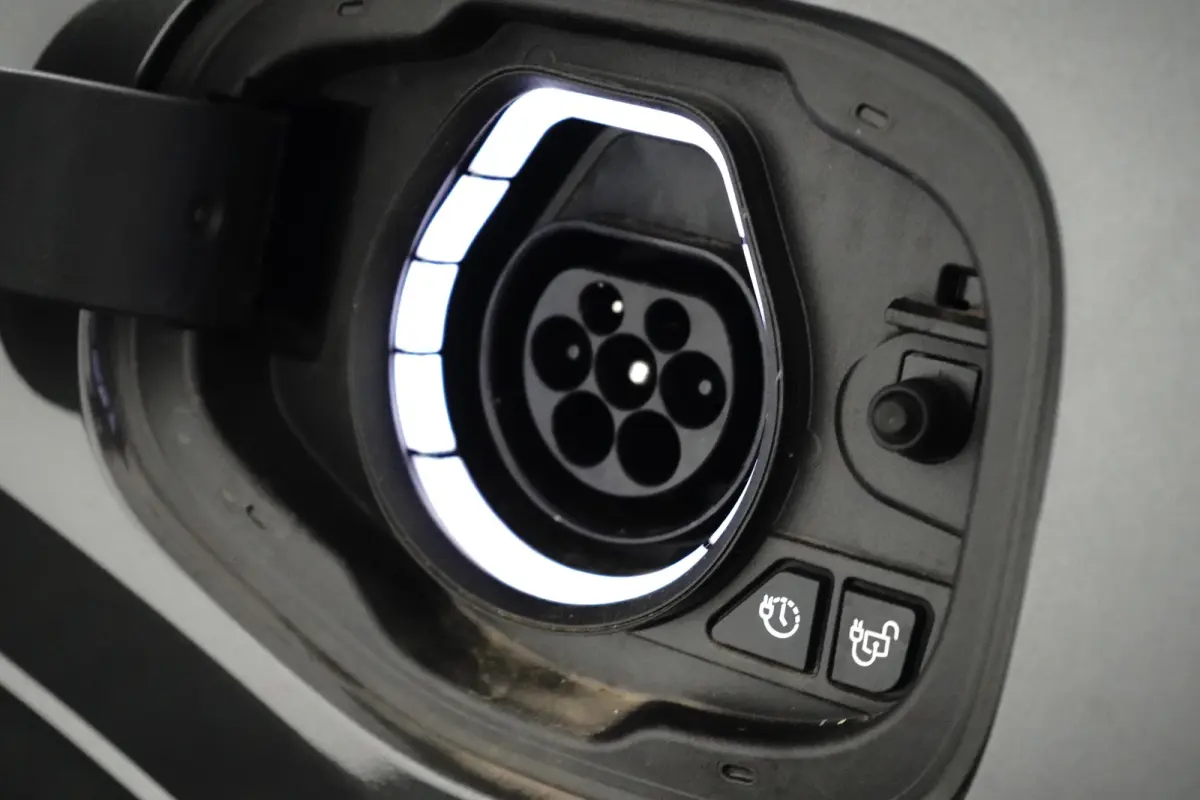 Plug-In Hybrid ST-Line X 243pk | Elekt. Wegklapbare Trekhaak | Adaptive Cruise | Dodehoek Detectie | Head-Up | Matrix-Led | Winterpack