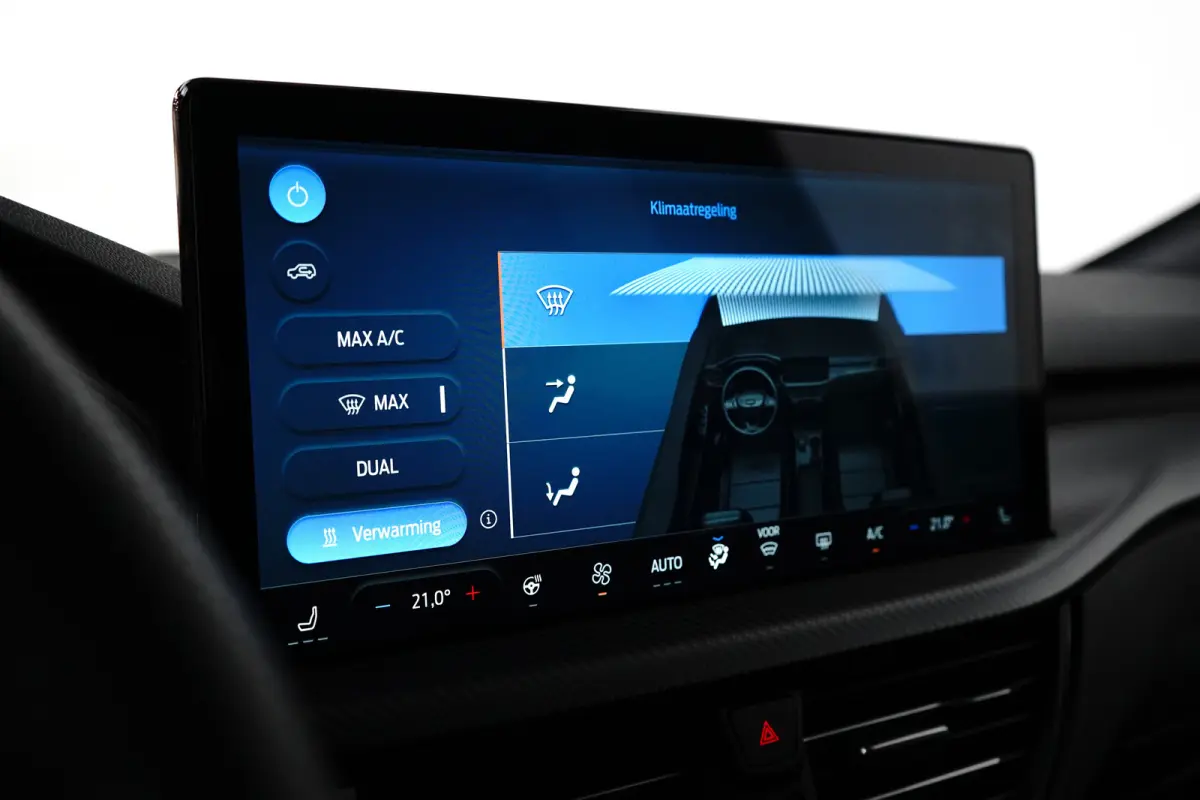 Plug-In Hybrid ST-Line X 243pk | Elekt. Wegklapbare Trekhaak | Adaptive Cruise | Dodehoek Detectie | Head-Up | Matrix-Led | Winterpack