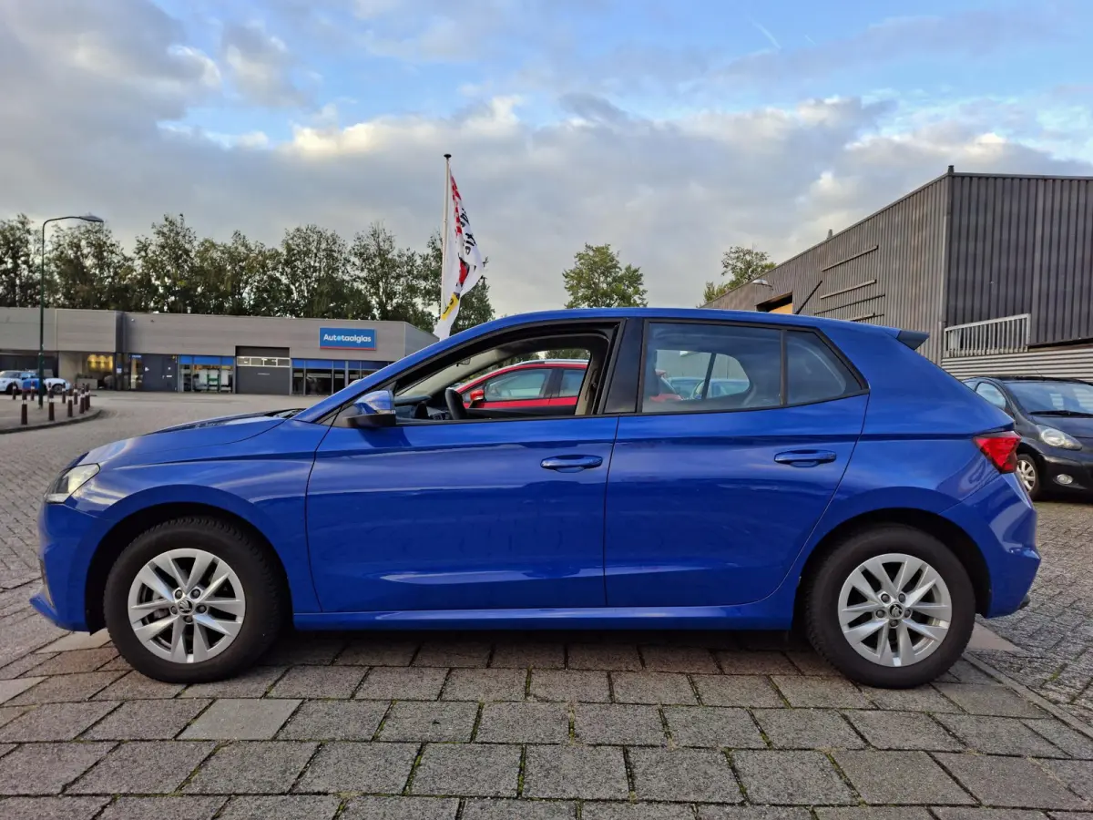 1.0 TSI Active Snelheidsbegr./Full LED/15inch LM/All Seasons/Origineel NL-auto 26.245km met NAP!