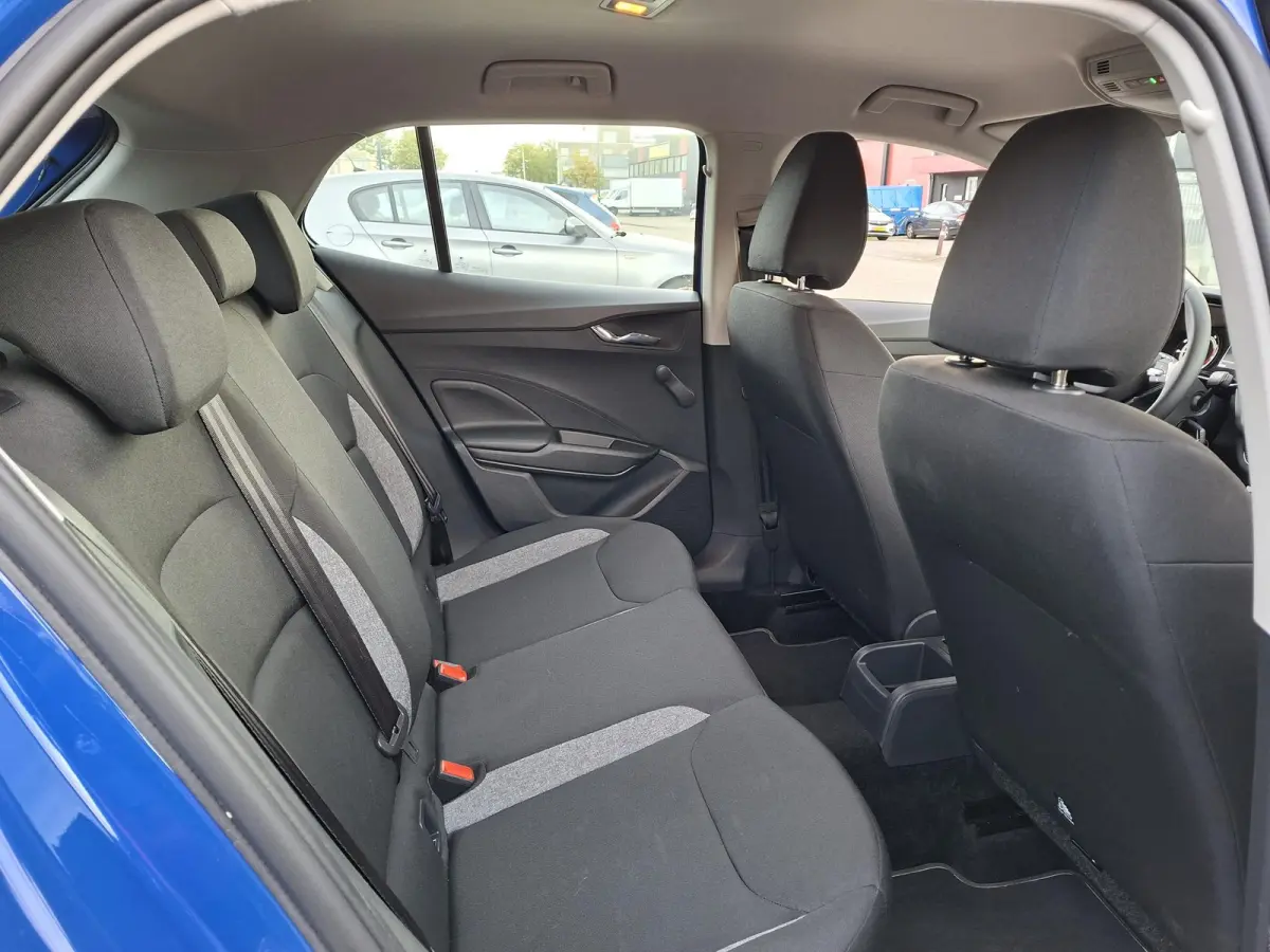 1.0 TSI Active Snelheidsbegr./Full LED/15inch LM/All Seasons/Origineel NL-auto 26.245km met NAP!