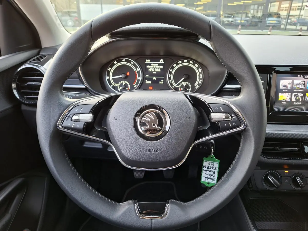 1.0 TSI Active Snelheidsbegr./Full LED/15inch LM/All Seasons/Origineel NL-auto 26.245km met NAP!
