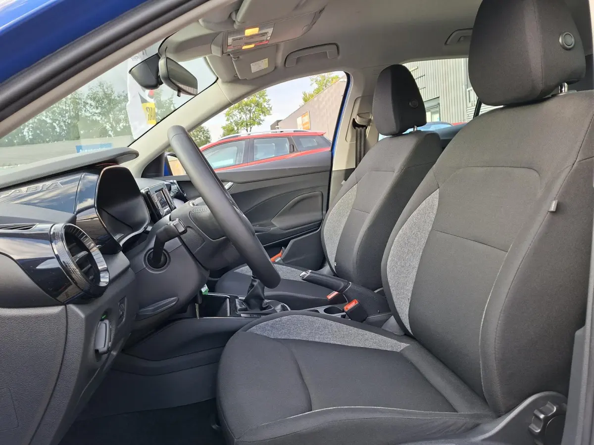 1.0 TSI Active Snelheidsbegr./Full LED/15inch LM/All Seasons/Origineel NL-auto 26.245km met NAP!