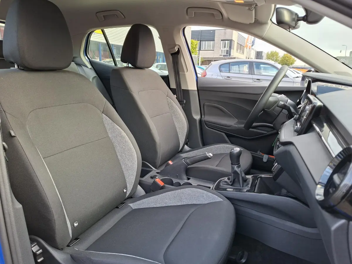1.0 TSI Active Snelheidsbegr./Full LED/15inch LM/All Seasons/Origineel NL-auto 26.245km met NAP!