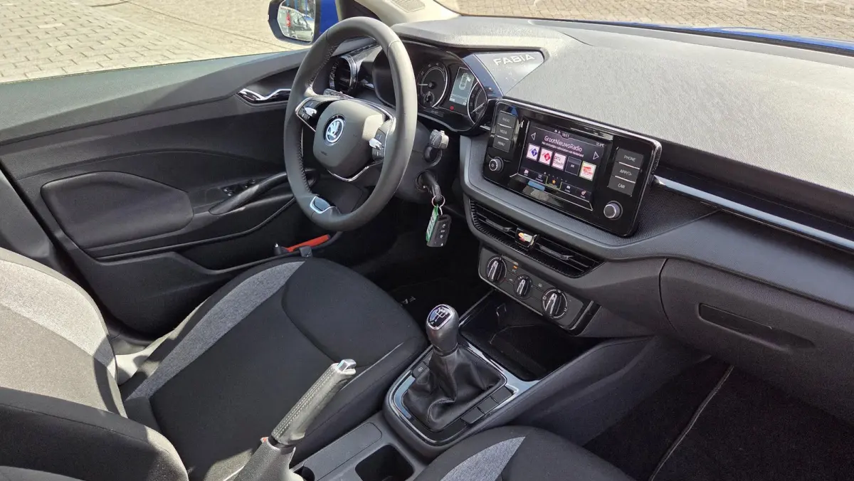 1.0 TSI Active Snelheidsbegr./Full LED/15inch LM/All Seasons/Origineel NL-auto 26.245km met NAP!