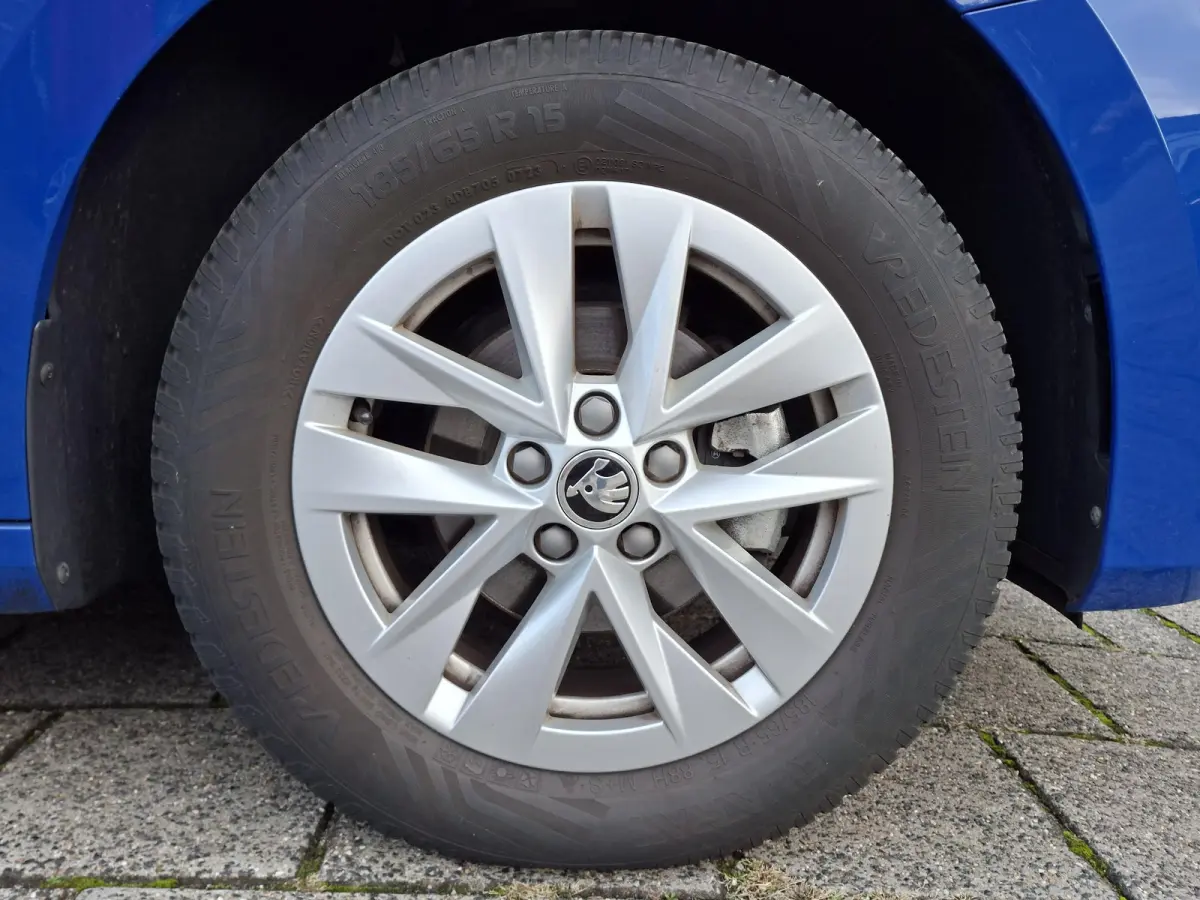 1.0 TSI Active Snelheidsbegr./Full LED/15inch LM/All Seasons/Origineel NL-auto 26.245km met NAP!