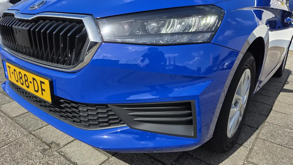 1.0 TSI Active Snelheidsbegr./Full LED/15inch LM/All Seasons/Origineel NL-auto 26.245km met NAP!