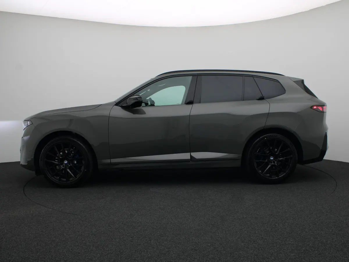 40 xDrive | M Sportpakket Pro | Trekhaak | Automatische deuren | Bowers & Wilkins | Passenger screen