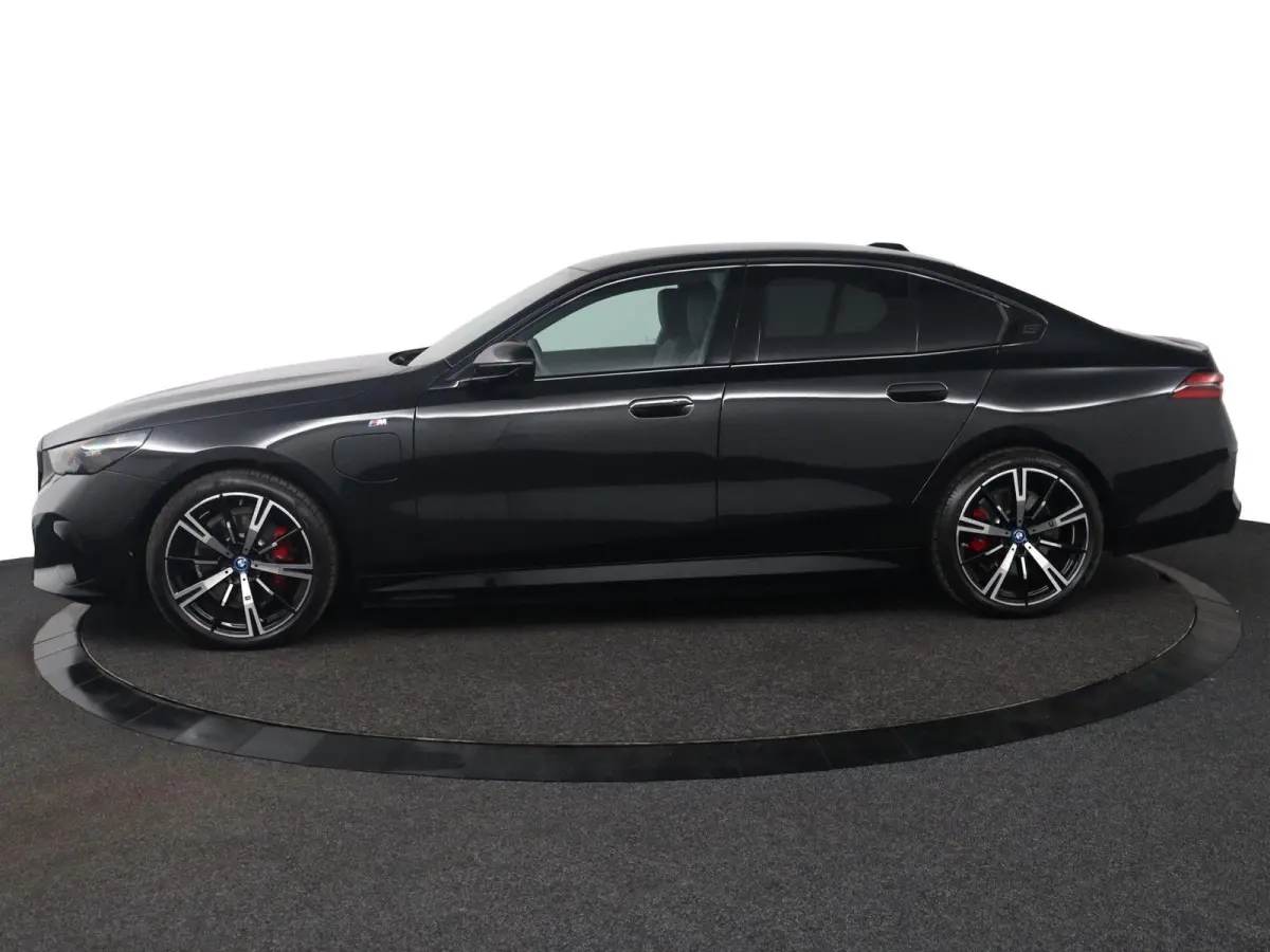 530e M Sport Edition | SOH 100% | M Sportpakket Pro | Panoramadak | Driving Assistant Plus | Parking Assistant Plus | Harman Kardon