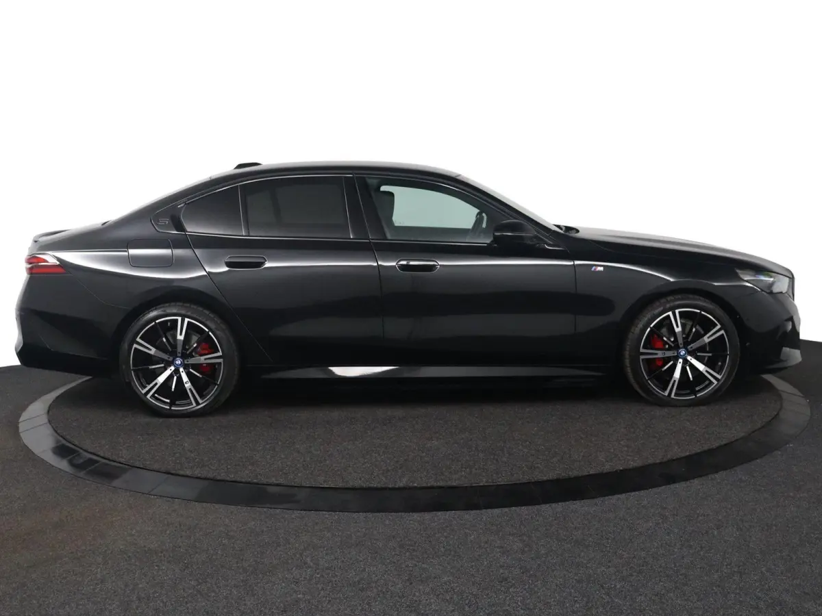 530e M Sport Edition | SOH 100% | M Sportpakket Pro | Panoramadak | Driving Assistant Plus | Parking Assistant Plus | Harman Kardon