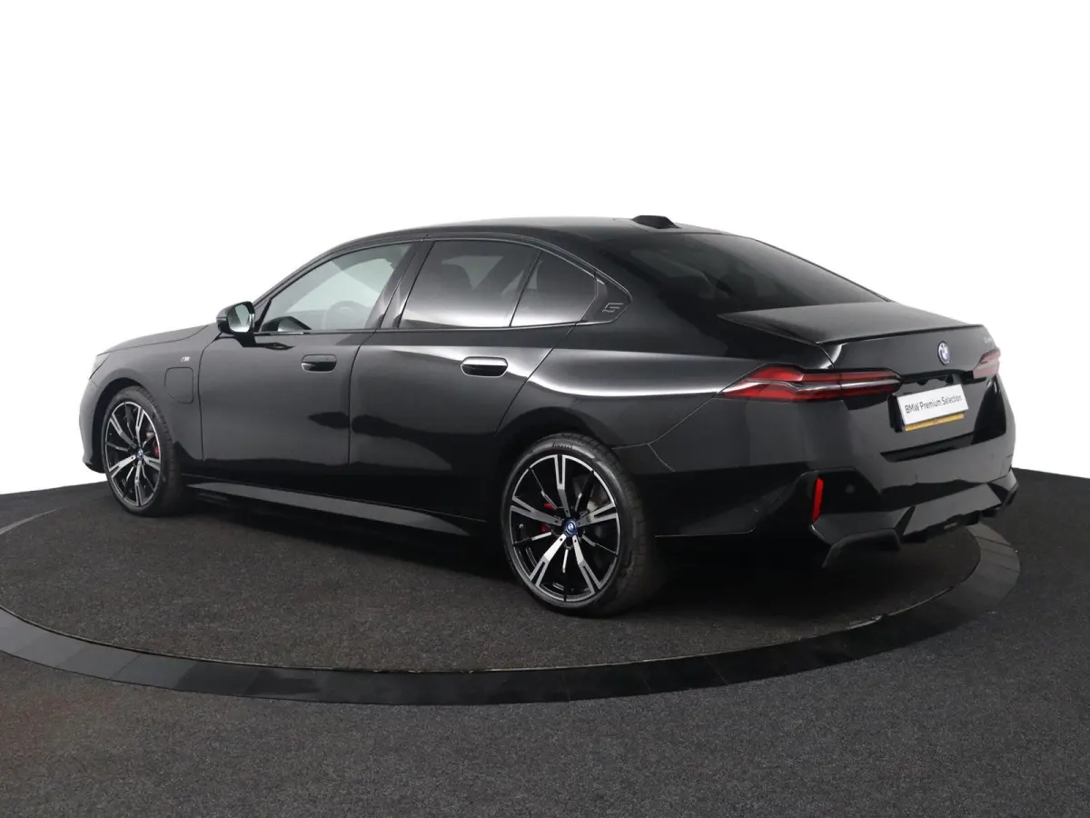 530e M Sport Edition | SOH 100% | M Sportpakket Pro | Panoramadak | Driving Assistant Plus | Parking Assistant Plus | Harman Kardon