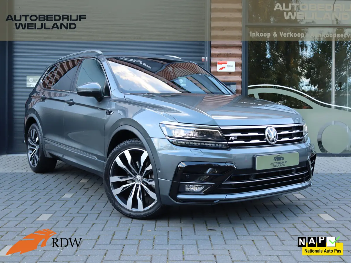 1.5 TSI Highline Business R NIEUWSTAAT I 1ste eig. I 5P I R-line I Keyless I Trekhaak 1800KG I 20" I Virtual I Camera I Leer I Sportonderstel I
