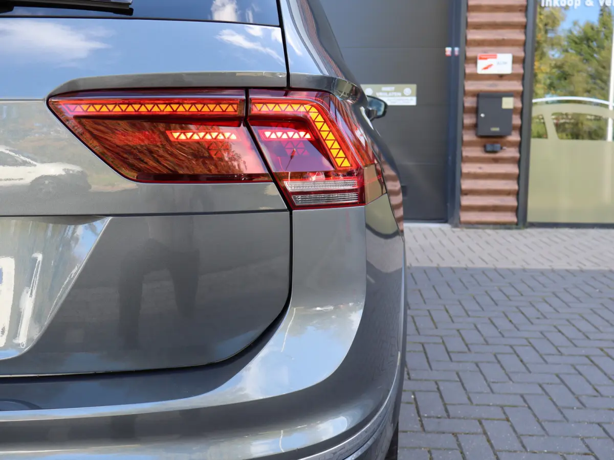 1.5 TSI Highline Business R NIEUWSTAAT I 1ste eig. I 5P I R-line I Keyless I Trekhaak 1800KG I 20" I Virtual I Camera I Leer I Sportonderstel I