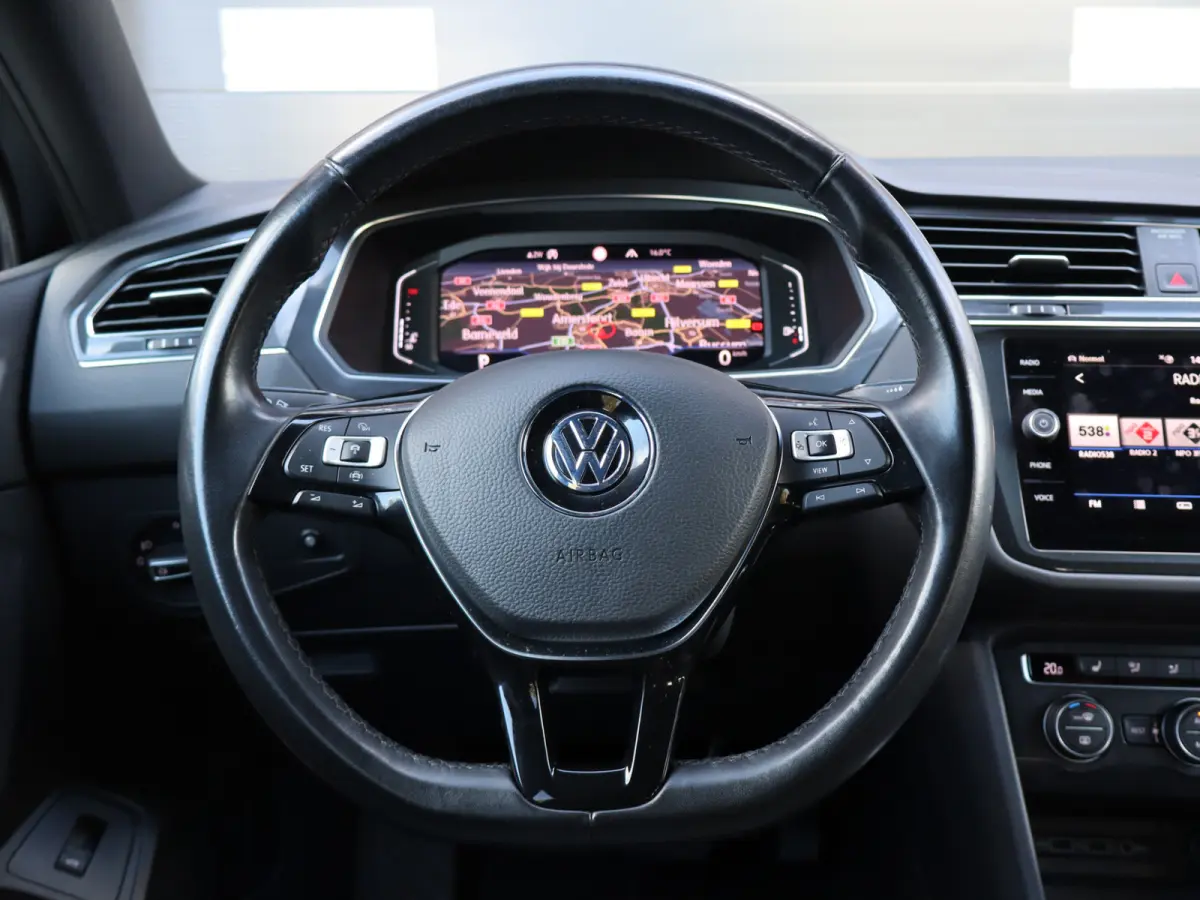 1.5 TSI Highline Business R NIEUWSTAAT I 1ste eig. I 5P I R-line I Keyless I Trekhaak 1800KG I 20" I Virtual I Camera I Leer I Sportonderstel I