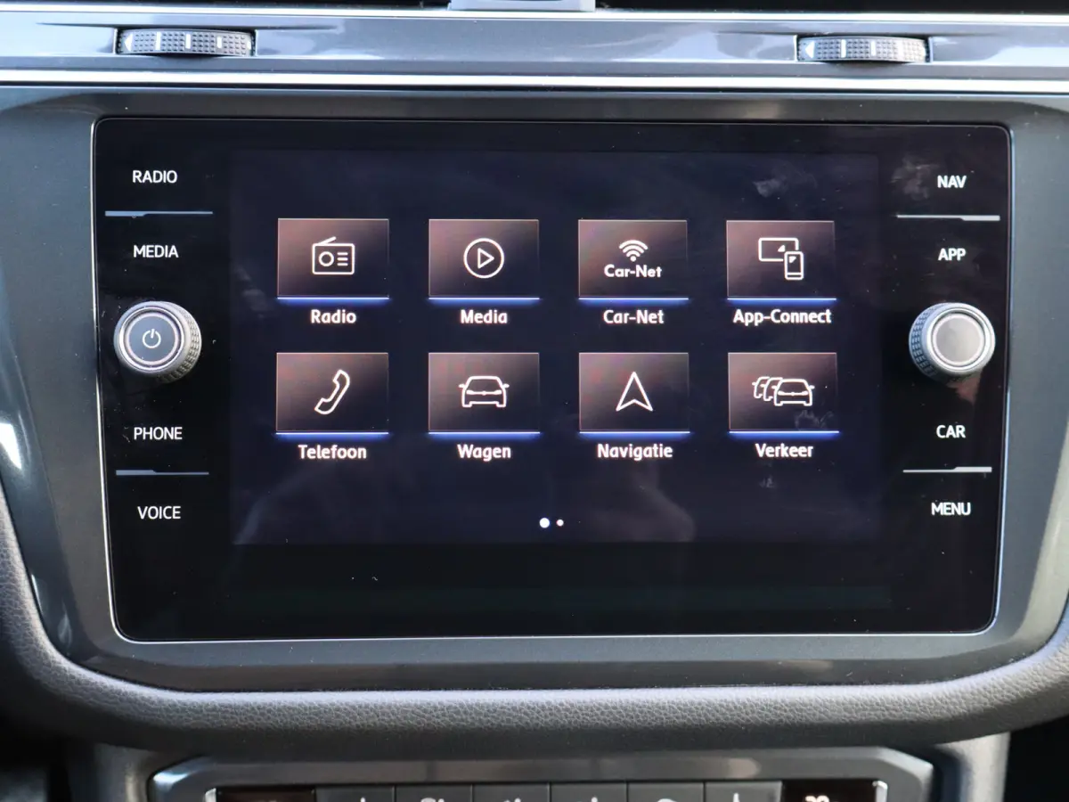 1.5 TSI Highline Business R NIEUWSTAAT I 1ste eig. I 5P I R-line I Keyless I Trekhaak 1800KG I 20" I Virtual I Camera I Leer I Sportonderstel I