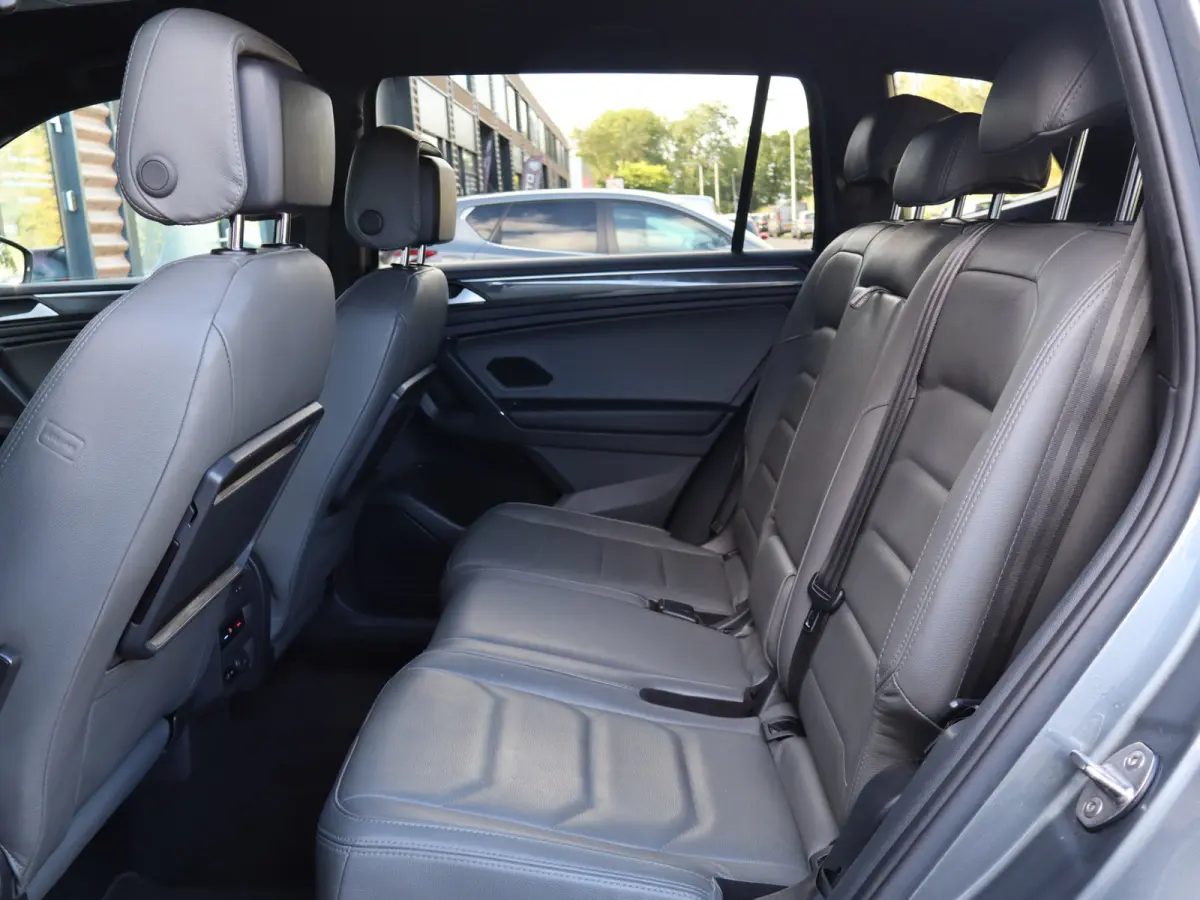 1.5 TSI Highline Business R NIEUWSTAAT I 1ste eig. I 5P I R-line I Keyless I Trekhaak 1800KG I 20" I Virtual I Camera I Leer I Sportonderstel I