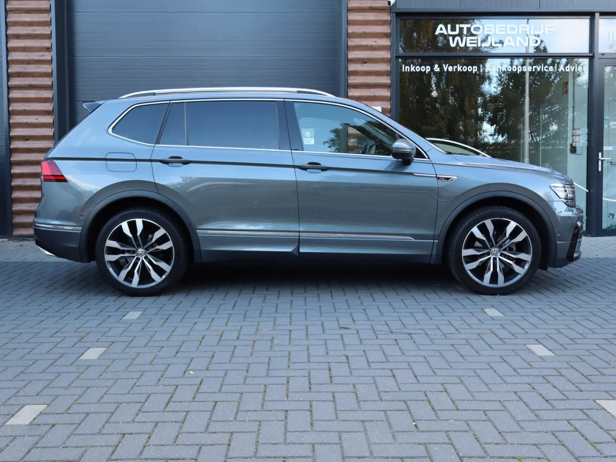 1.5 TSI Highline Business R NIEUWSTAAT I 1ste eig. I 5P I R-line I Keyless I Trekhaak 1800KG I 20" I Virtual I Camera I Leer I Sportonderstel I