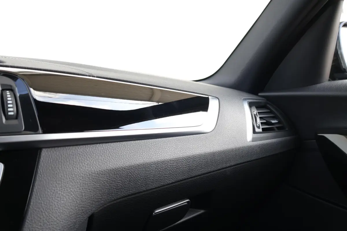 118i Edition Sport Line Shadow Executive | PDC | Climate Control | Navigatie | Hifi | 17'' LM |