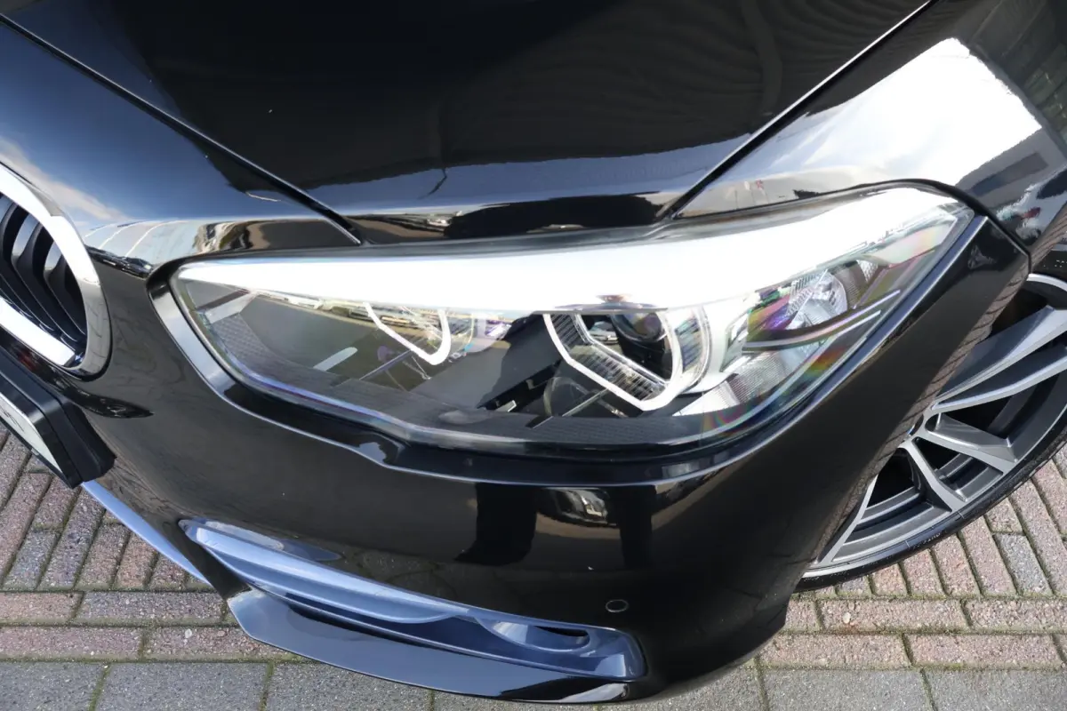 118i Edition Sport Line Shadow Executive | PDC | Climate Control | Navigatie | Hifi | 17'' LM |