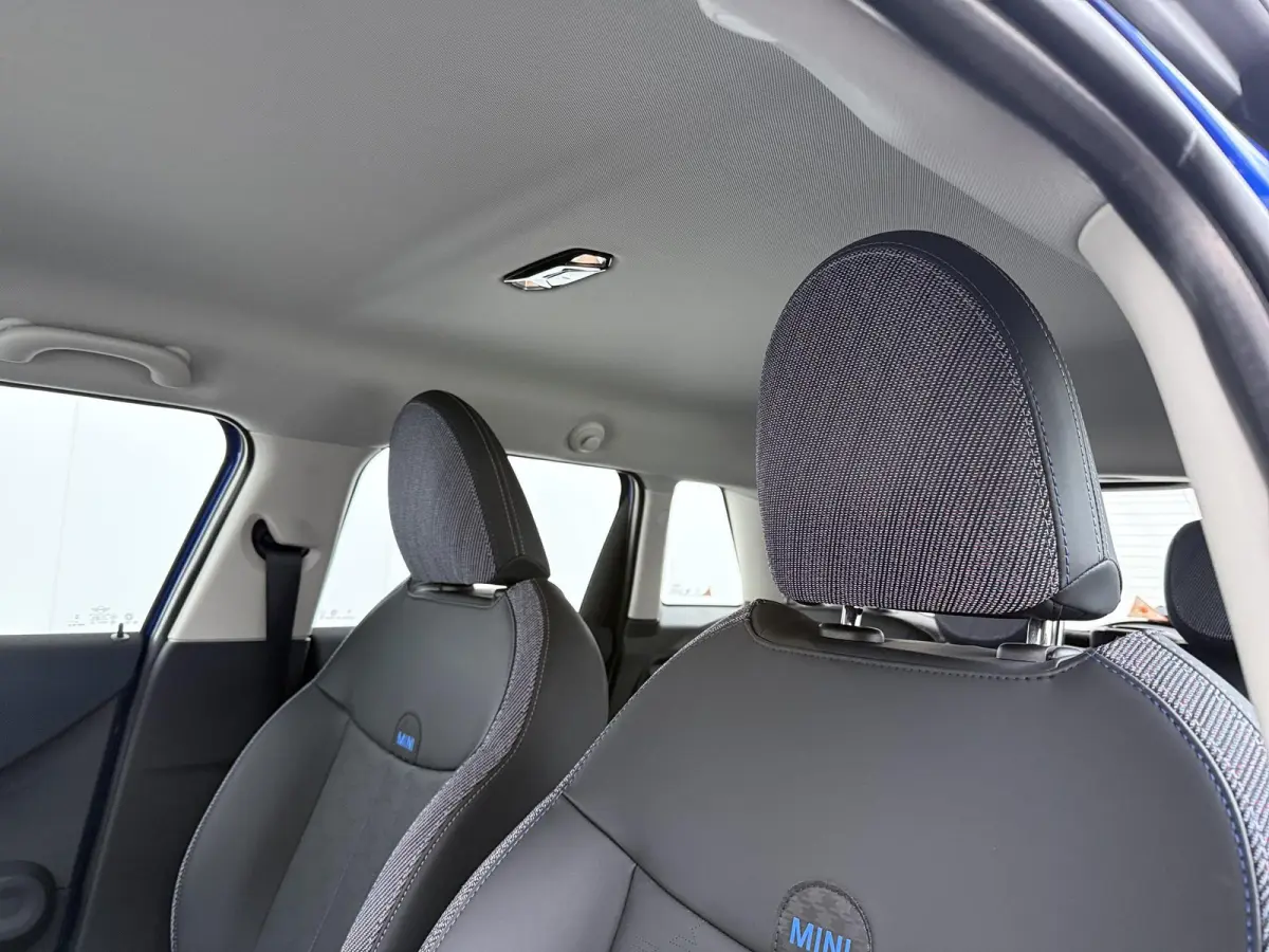 Cooper C Classic trim | Stuur- & Stoelverwarming | Camera | Parkeersensoren voor en achter | LED- koplampen