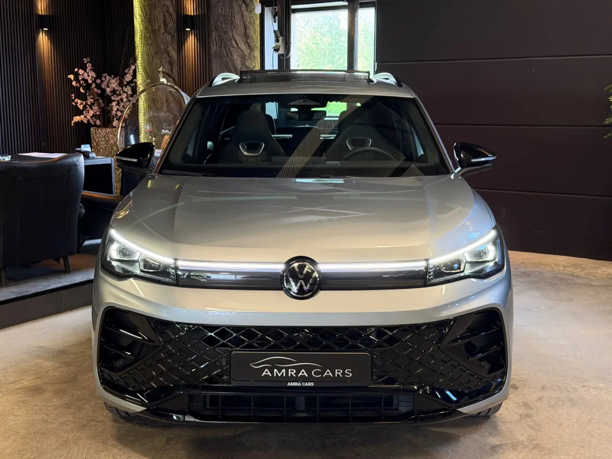 1.5 eHybrid R-Line Edition|Pano|Full options